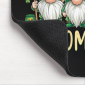 St Patrick’s Day Lucky Shamrock Gnome  Mousepad (Ecke)