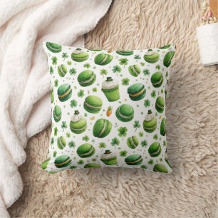 St. Patrick’s Day Watercolor Macaron & Shamrock Kissen
