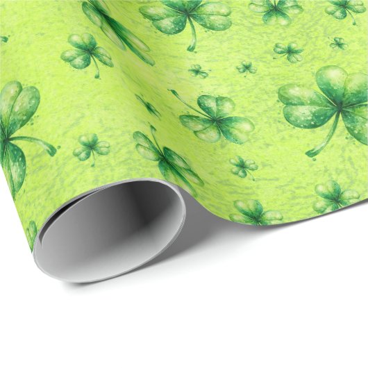 St. Patrick’s Day Watercolor Shamrock on green Geschenkpapier (Rolleneckpunkt)