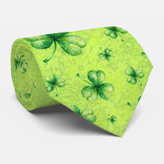 St. Patrick’s Day Watercolor Shamrock on green Krawatte (Gerollt)