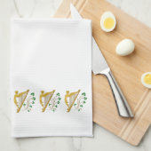 St Patrick Tagesgoldharfe und -Kleeblätter Handtuch (Viertel Falte)