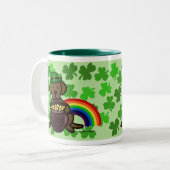 St Patrick Tagesschokolade Labrador Zweifarbige Tasse (Vorderseite Links)