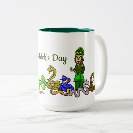 St Patrick und Snakes Funny Mug Zweifarbige Tasse (VorderseiteRechts)