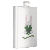 St. Patricks Bunny Proud zu irischem Kleeblatt Flachmann (Rechts)