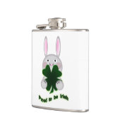 St. Patricks Bunny Proud zu irischem Kleeblatt Flachmann (Links)