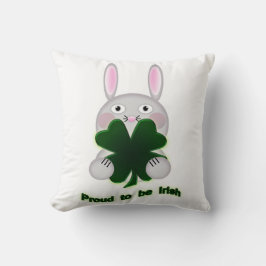 St. Patricks Bunny Proud zu irischem Kleeblatt Kissen