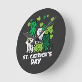 St Patricks Catricks Day Katzen Saint Pattys Runde Wanduhr (Winkel)