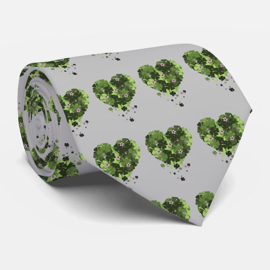 St. Patrick's Clover Heart Krawatte (Gerollt)