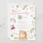 St Patrick's Day 1st Birthday Invitation Pink Bow Einladung (Vorderseite)