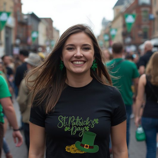 St. Patrick's Day Basic T-Shirt für Damen