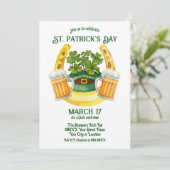 St. Patrick's Day Beer Tasse und Lucky Horseshoe Einladung (Stehend Vorderseite)