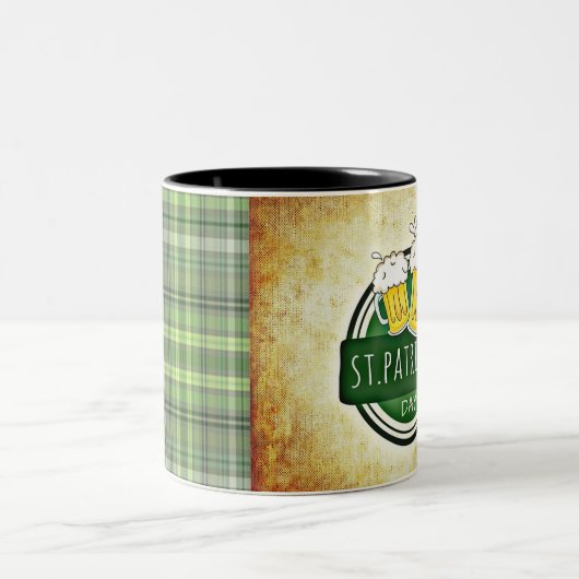 St. Patrick's Day Bers Zweifarbige Tasse (Mittel)