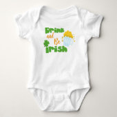 St. Patrick's Day, Bier, trinken und irisch sein Baby Strampler (Vorderseite)