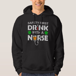 St Patrick's Day Biersicherheit Erster Drink mit Hoodie