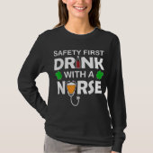 St Patrick's Day Biersicherheit Erster Drink mit T-Shirt (Vorderseite)