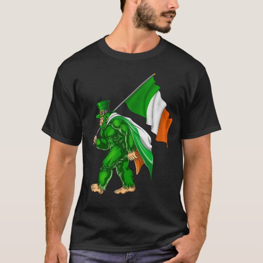 St. Patrick's Day Bigfoot Ireland Flag T-Shirt (Vorderseite)