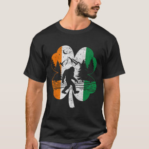 St Patricks Day Bigfoot Irish Sasquatch Saint Padd T-Shirt