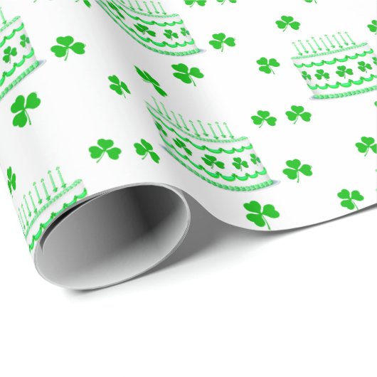 St. Patrick's Day Birthday Cake Pattern Geschenkpapier (Rolleneckpunkt)