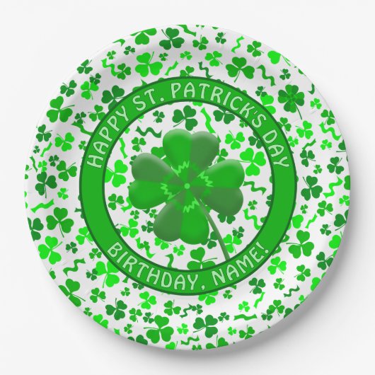 St Patrick's Day Birthday Shamrocks Personalized Pappteller (Vorderseite)