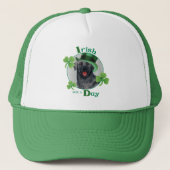 St. Patrick's Day Black Lab Truckerkappe (Vorderseite)