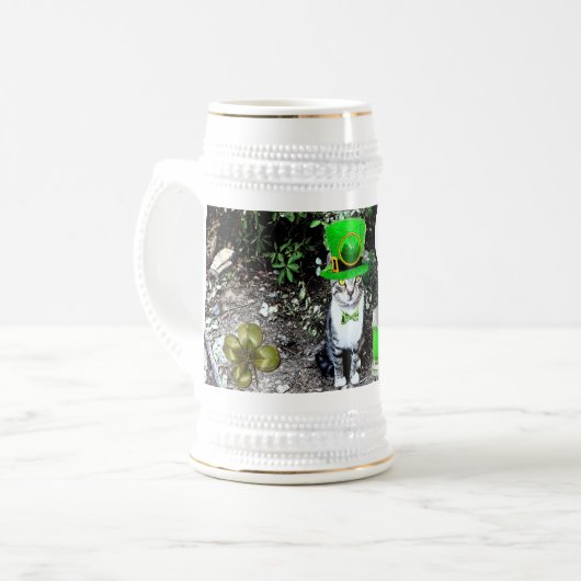 ST PATRICK'S DAY CAT WITH GREEN IRISH BEER BIERGLAS (Vorderseite Links)