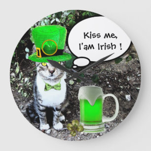 ST PATRICK'S DAY CAT WITH GREEN IRISH BEER GROßE WANDUHR