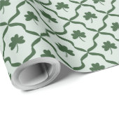 St. Patrick's Day Classic Green Shamrock Lattice Geschenkpapier (Rolleneckpunkt)