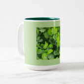 St. Patrick's Day Clover Zweifarbige Tasse (Vorderseite Links)