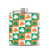 St. Patrick's Day Clovers Flachmann (Vorderseite)