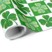 St Patrick's Day Clovers Geschenkpapier (Rolleneckpunkt)