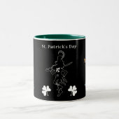 St. Patrick's Day Cup Zweifarbige Tasse (Mittel)