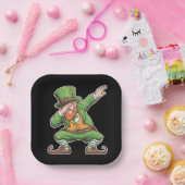 St Patricks Day Dab Dabbing Leprechaun Green Pappteller (Party)