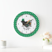 St. Patrick's Day Dackel (schwarz & tan) Große Wanduhr (Zuhause)