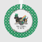 St. Patrick's Day Dackel (schwarz & tan) Ornament (Rückseite)