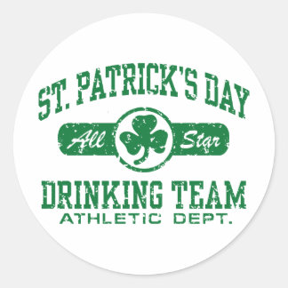 St. Patrick's Day Drinking Team Runder Aufkleber