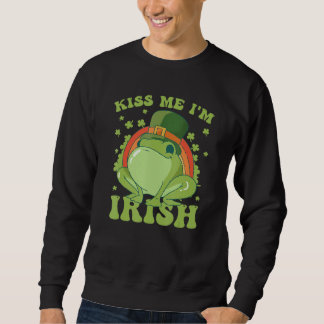 St. Patricks Day Frog Kiss me I'm Irish Sweatshirt