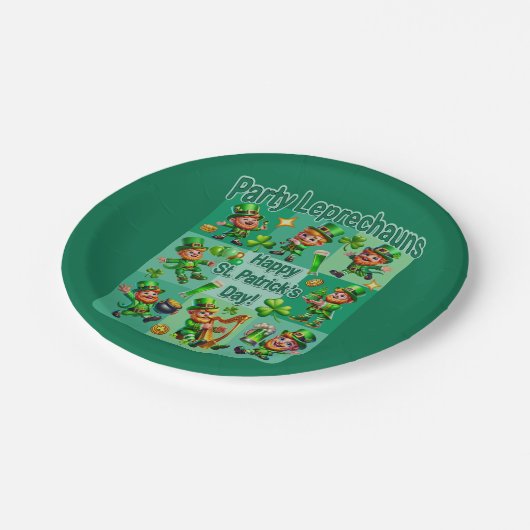 St. Patrick's Day Fun Adorable "Party Leprechauns" Pappteller (Schrägansicht)