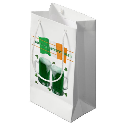 St. Patrick's Day Geschenktüte Bier (Vorderseite Schrägansicht)