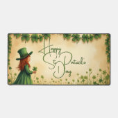 St. Patrick's Day Girl mit Kleeblättern Schreibtischunterlage (Vorderseite)