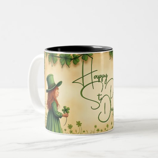 St. Patrick's Day Girl mit Kleeblättern Zweifarbige Tasse (Vorderseite Links)