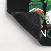 St Patricks Day Glücksklee Leopard Gnome Iris Mousepad (Ecke)