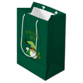 St. Patrick's Day Gnom-Grün-Geschenktasche Mittlere Geschenktüte (Vorderseite Schrägansicht)