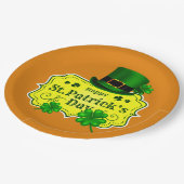 St Patrick's Day Green Hat & Kleeblatts auf Orange Pappteller (Schrägansicht)