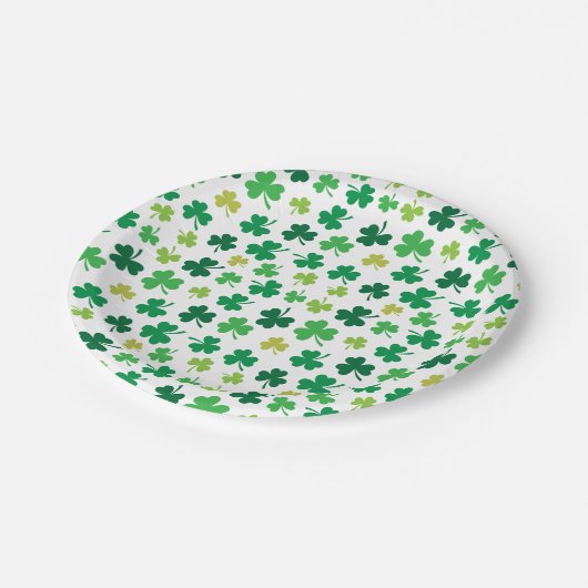 St Patricks Day Green Kleeblatt Clover Pattern Pappteller (Schrägansicht)