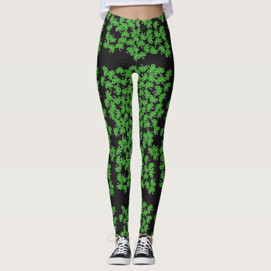 St Patricks Day Green Kleeblatt Pattern auf Schwar Leggings (Vorderseite)