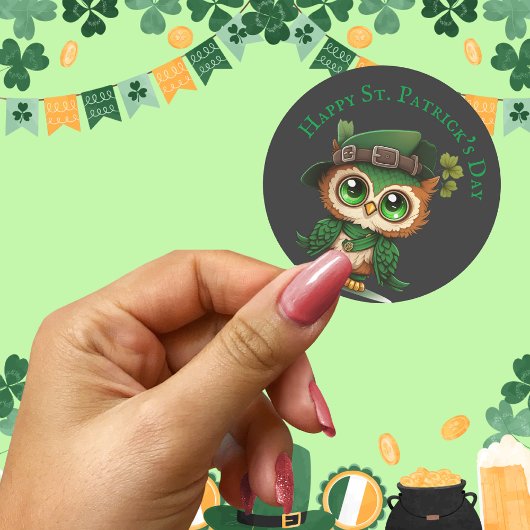 St. Patrick's Day Green Owl Runder Aufkleber