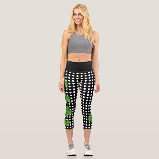 St Patricks Day Green Schwarz-weiß Polka Dot Capri Leggings (Vorderseite)