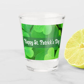 St. Patrick's Day Green Shamrocks and Clovers      Schnapsglas