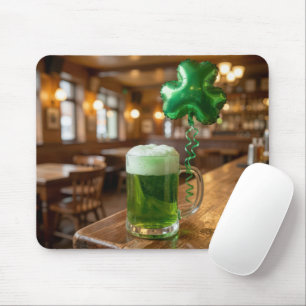 St. Patrick's Day Grüner Bier und Luftballon Mousepad