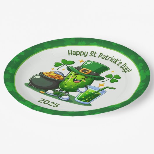 St Patricks Day Happy Pickle Pappteller (Schrägansicht)